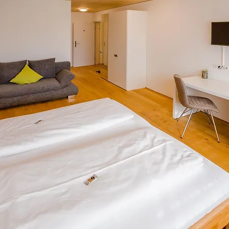 Bed & Breakfast Gaestehaus Gritsch